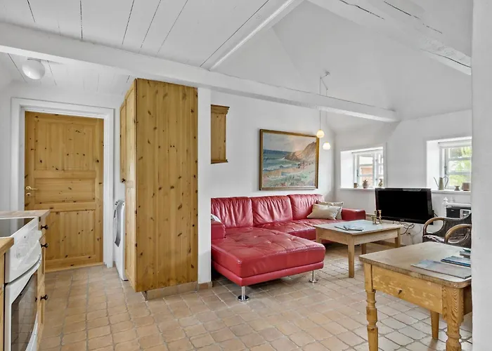 2 Bedroom Stunning In بيت للعطل